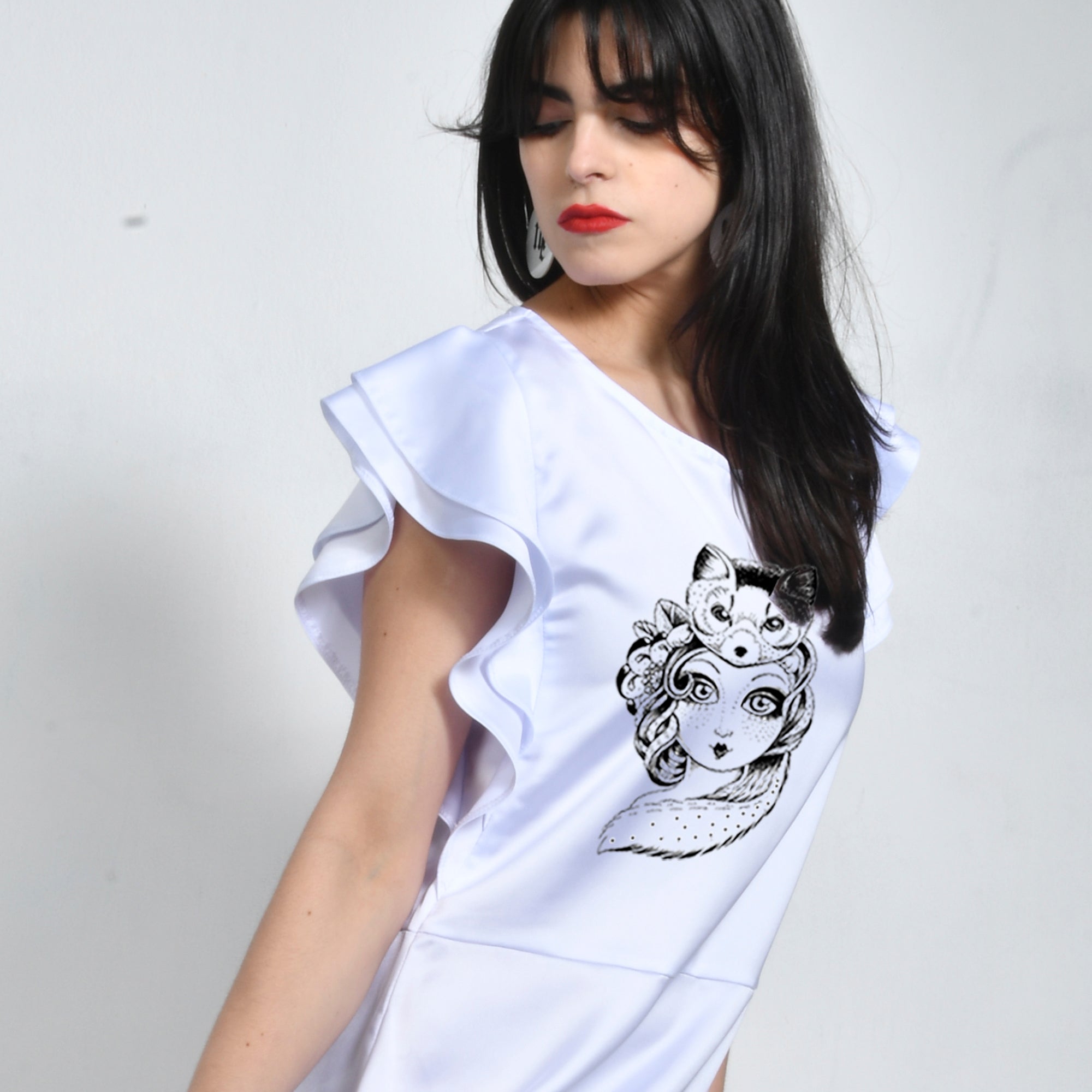Vestido Blanco con Ilustración y Volantes