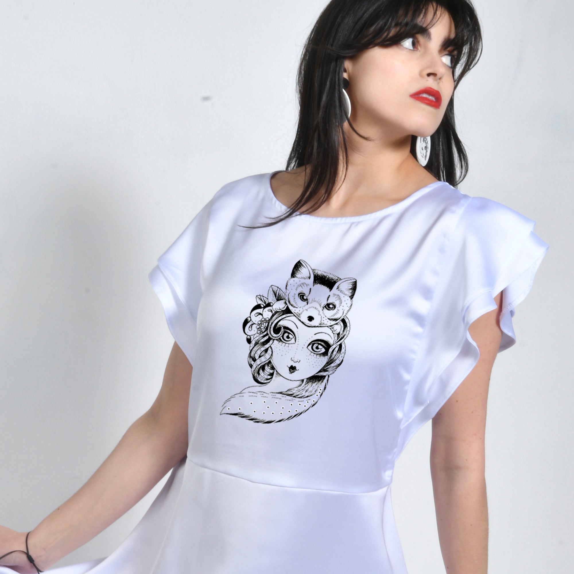 Vestido Blanco con Ilustración y Volantes